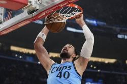 爱游戏在线-关于开拓者客场击败骑士，士气大增的信息