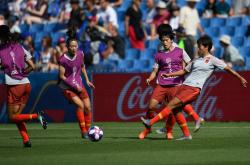 爱游戏大厅-包含蒙彼利埃平马赛，法国足球联赛争夺激烈的词条