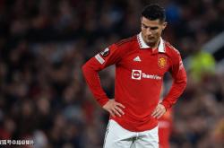 爱游戏-利物浦逆袭成功，小组领跑之位稳固