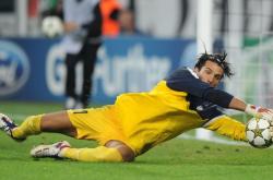 爱游戏网页版-风城鏖战，拉塞尔率队突围，迈凯伦险胜红牛二队