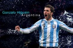 爱游戏大厅-突尼斯压制亚特兰大，凯恩在德甲争冠战接管比赛，双重舞台上的主宰时刻