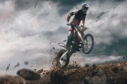 AYXapp下载-雷霆万钧难敌利刃出鞘，利拉德压制级发挥助广东队书写传奇