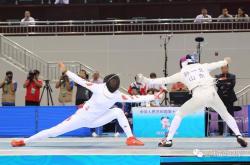 爱游戏中国-队员突破犹如疾风，逆袭夺胜抢眼