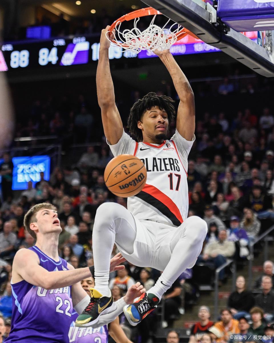 关于开拓者客场击败骑士，士气大增的信息