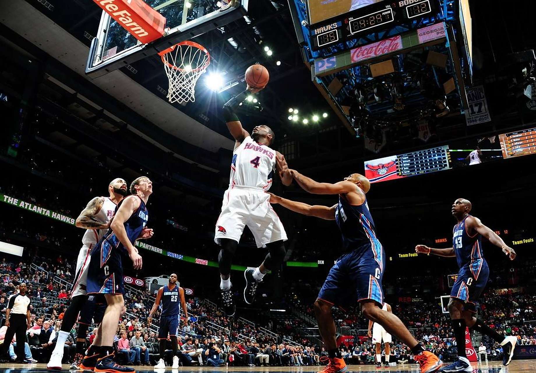 山猫主帅点赞球队表现，赛季走势向好的简单介绍