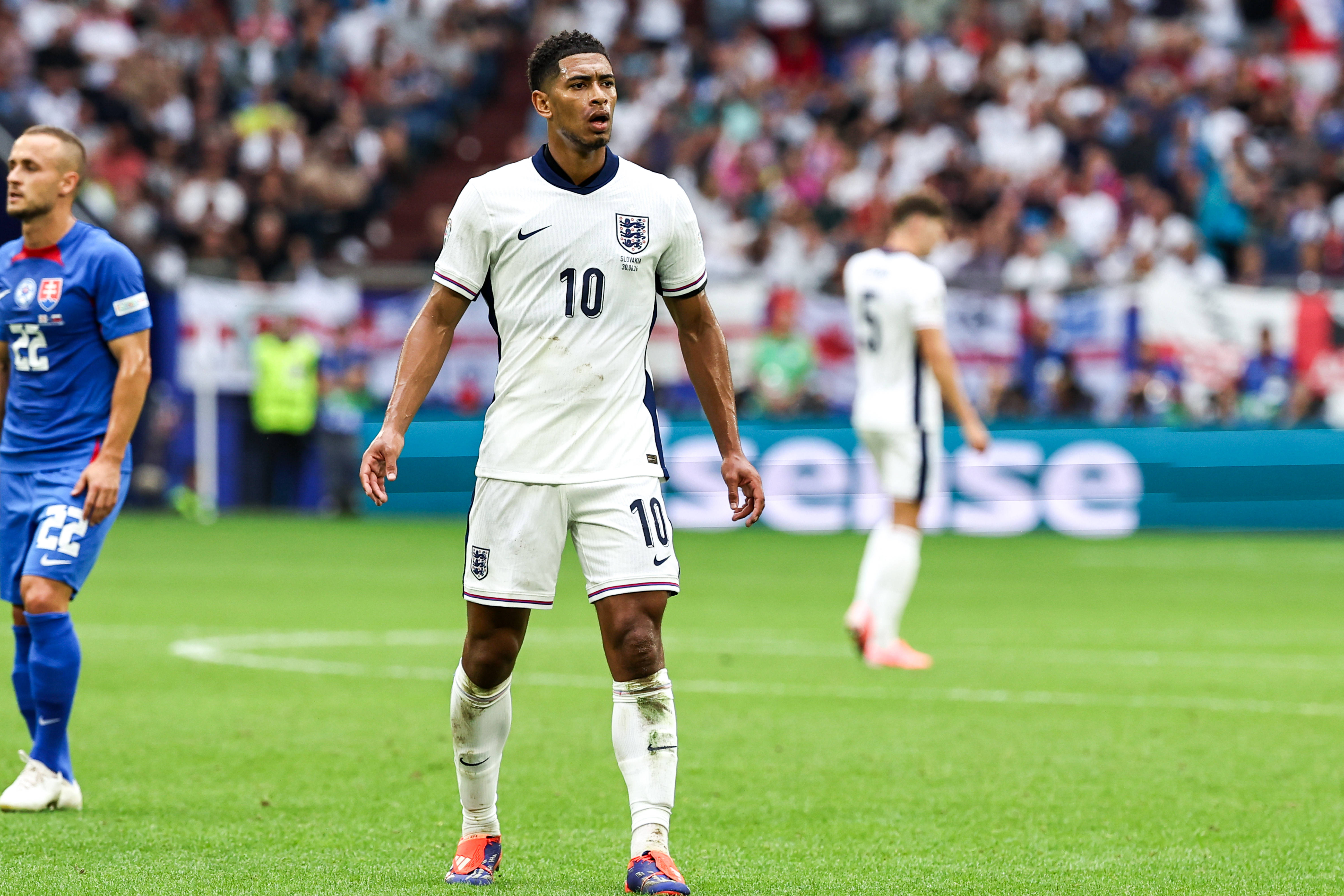 英格兰战胜比利时,小组赛晋级形势一片大好的简单介绍 英格兰战胜比利时,小组赛晋级形势一片大好的简单介绍