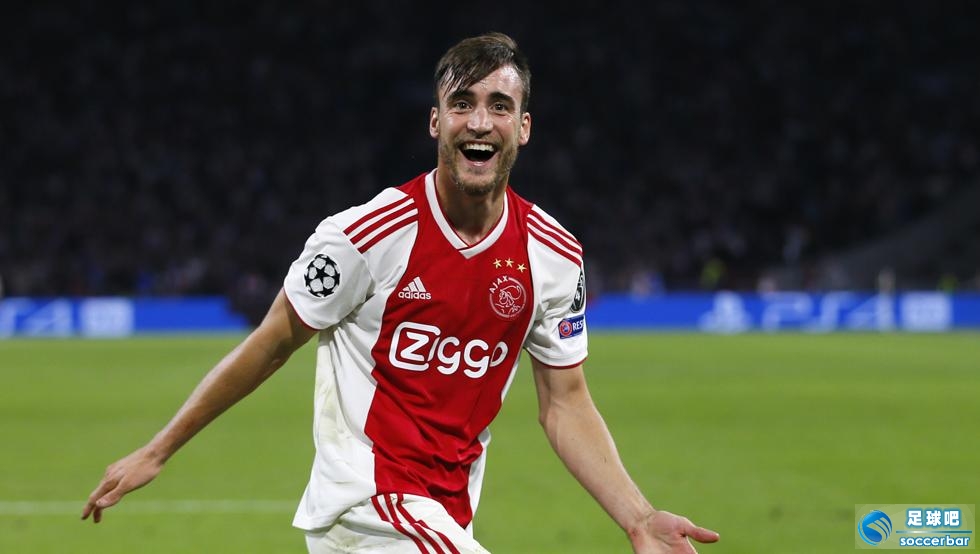 阿贾克斯主场力擒巴塞罗那，欧冠胜局乐无穷的简单介绍