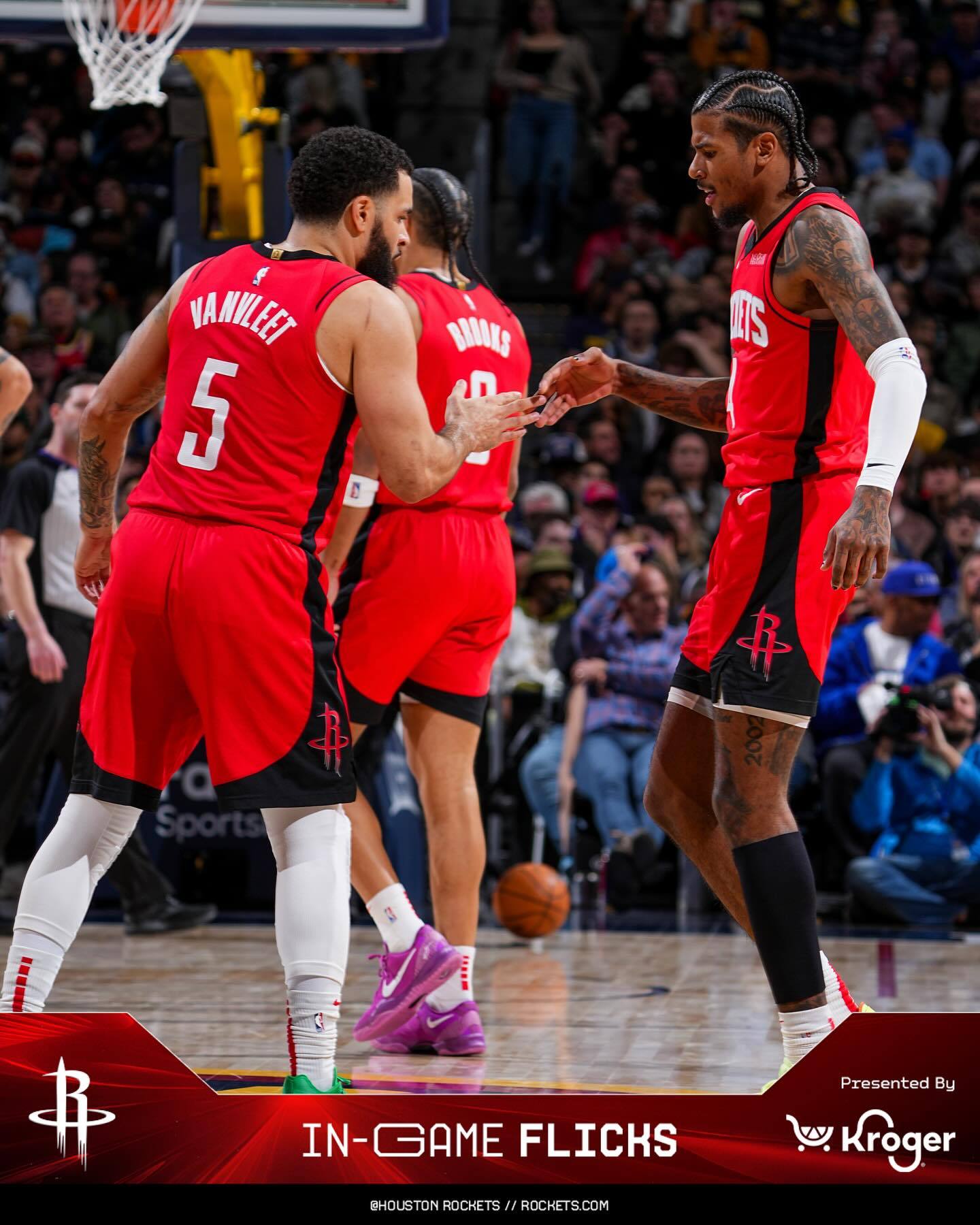 包含掘金碾压鹈鹕，麦科勒姆带队取胜的词条