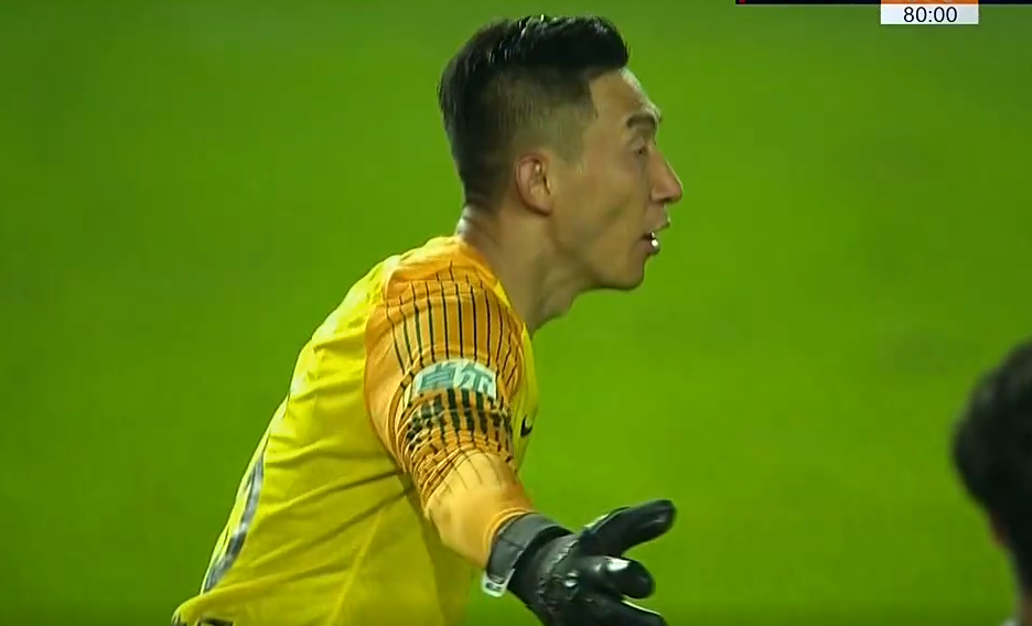 包含阿拉维斯艰难战平，努力维持在保级区的词条